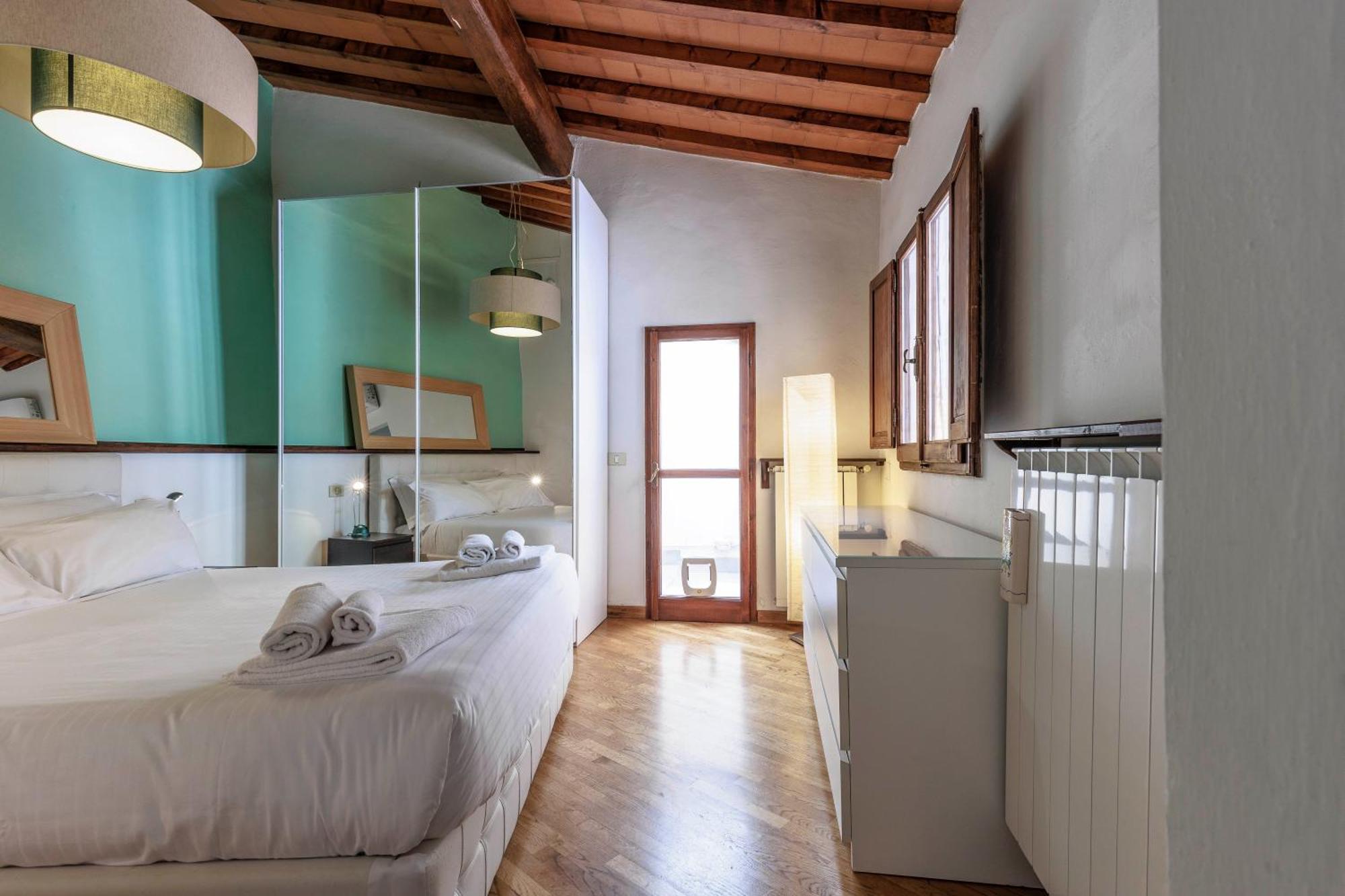 Santa Maria Novella Elegant Apartment Florence Exterior photo